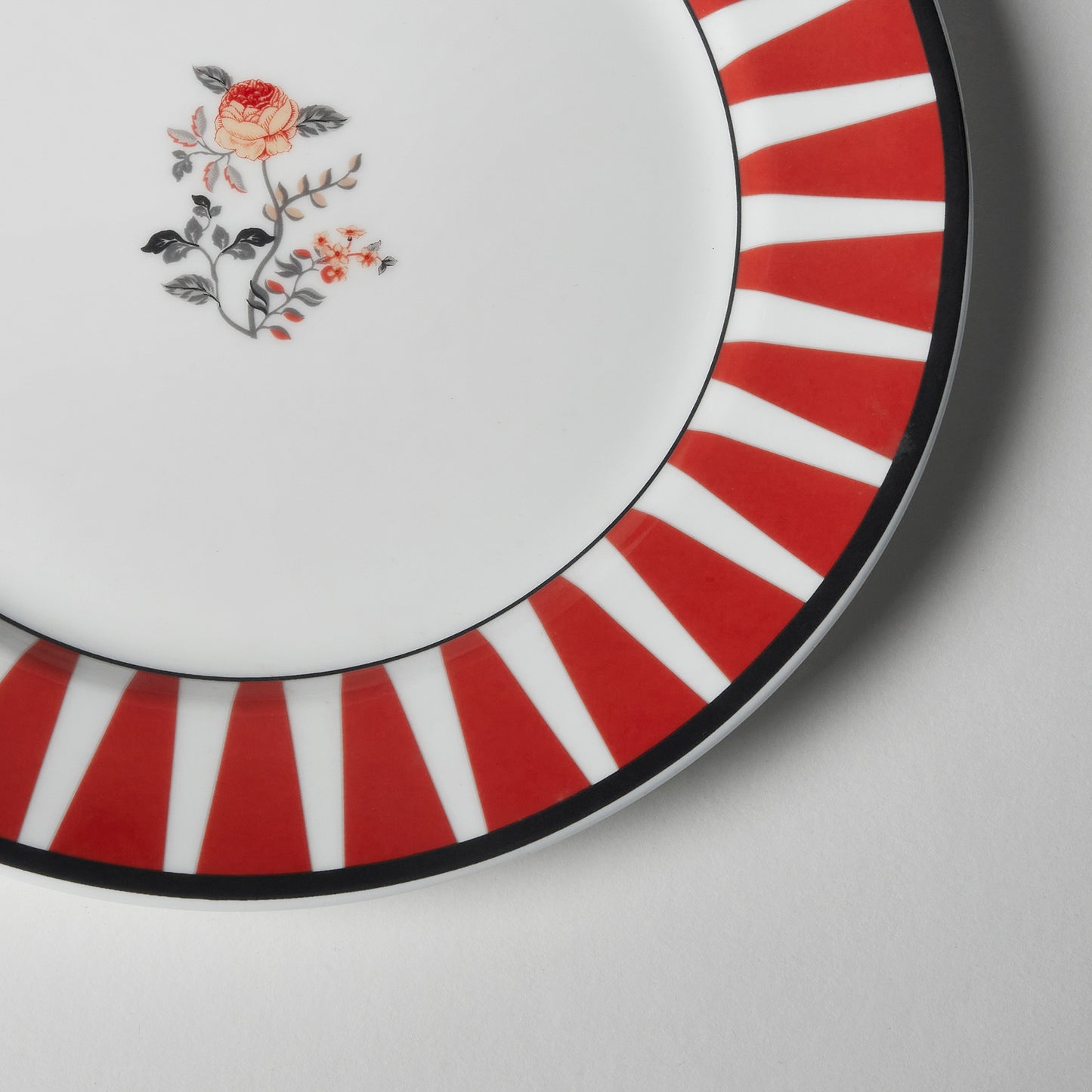 India Circus Onyx elegance Dinner Plate 10.5" 1 Pieces