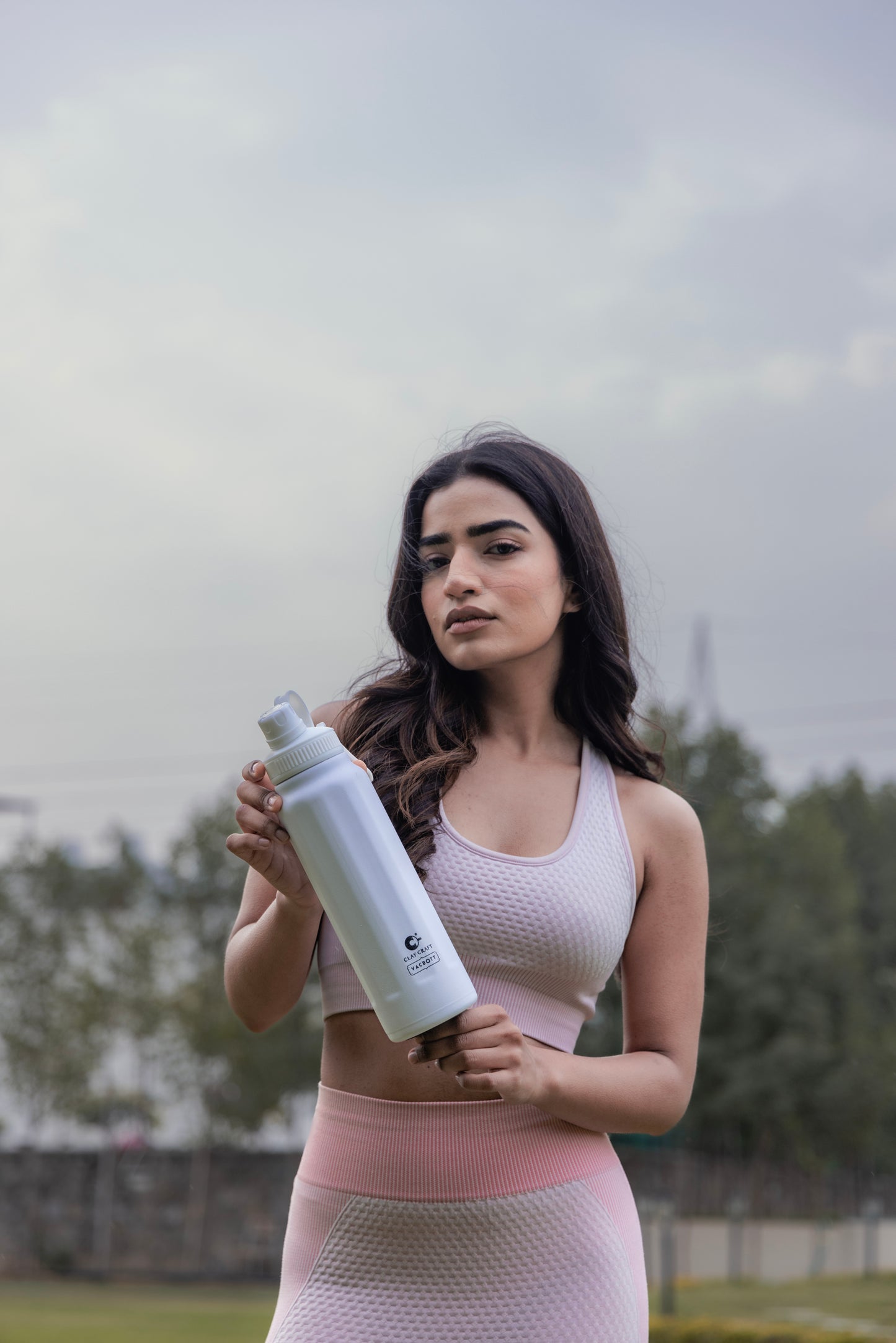 Vacbott Vacuum Bottle, Zoro Impress Double Walled 24 Hours Hot and Cold Water Bottle, 900ml