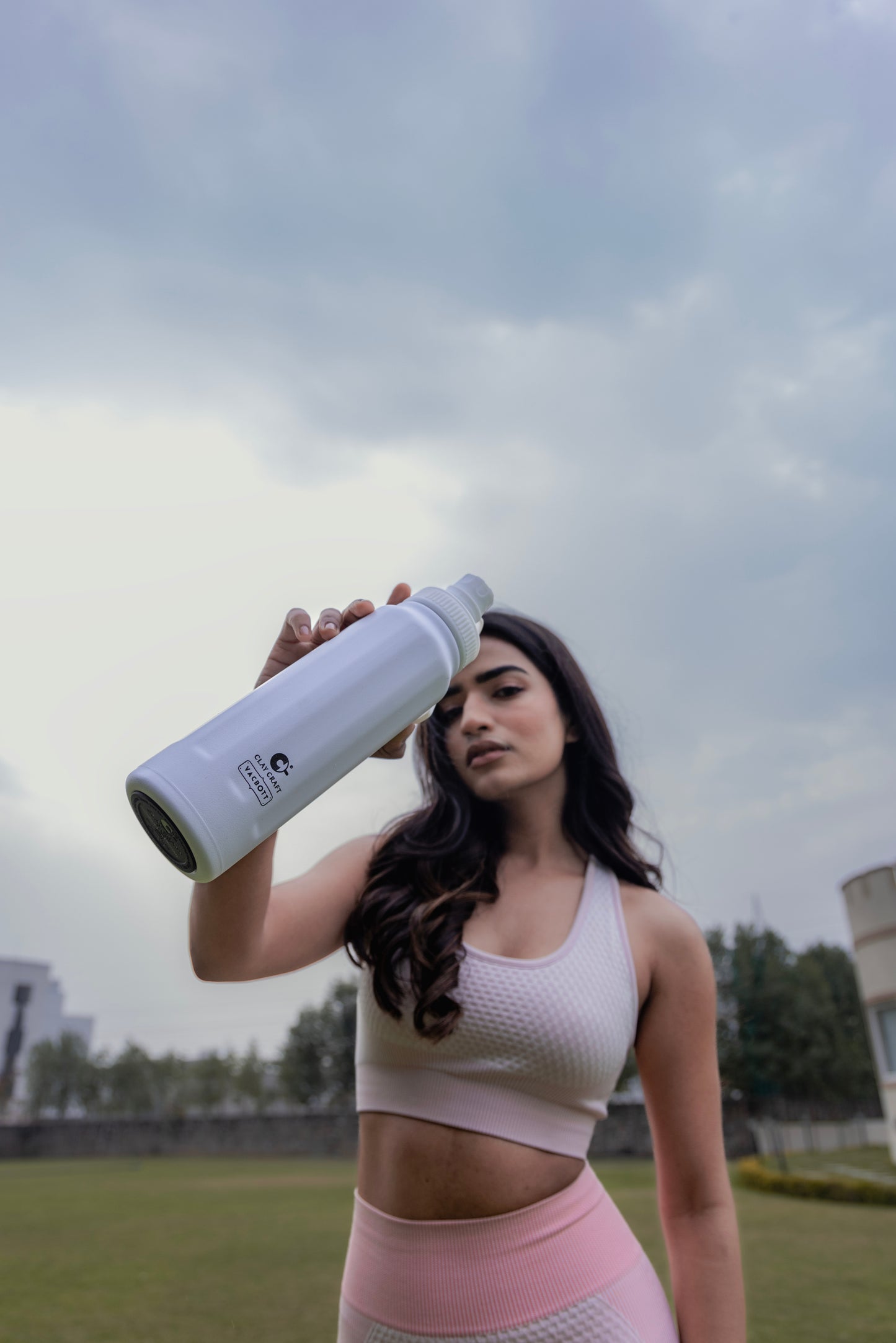 Vacbott Vacuum Bottle, Zoro Impress Double Walled 24 Hours Hot and Cold Water Bottle, 900ml