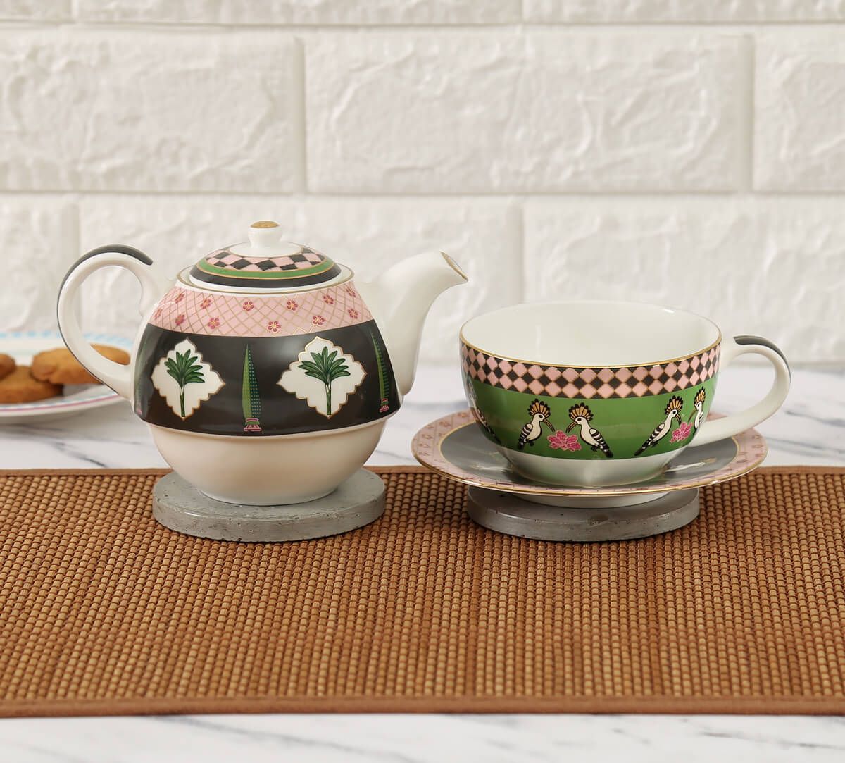 India Circus Cacatua Galerita's Realm Tea for One