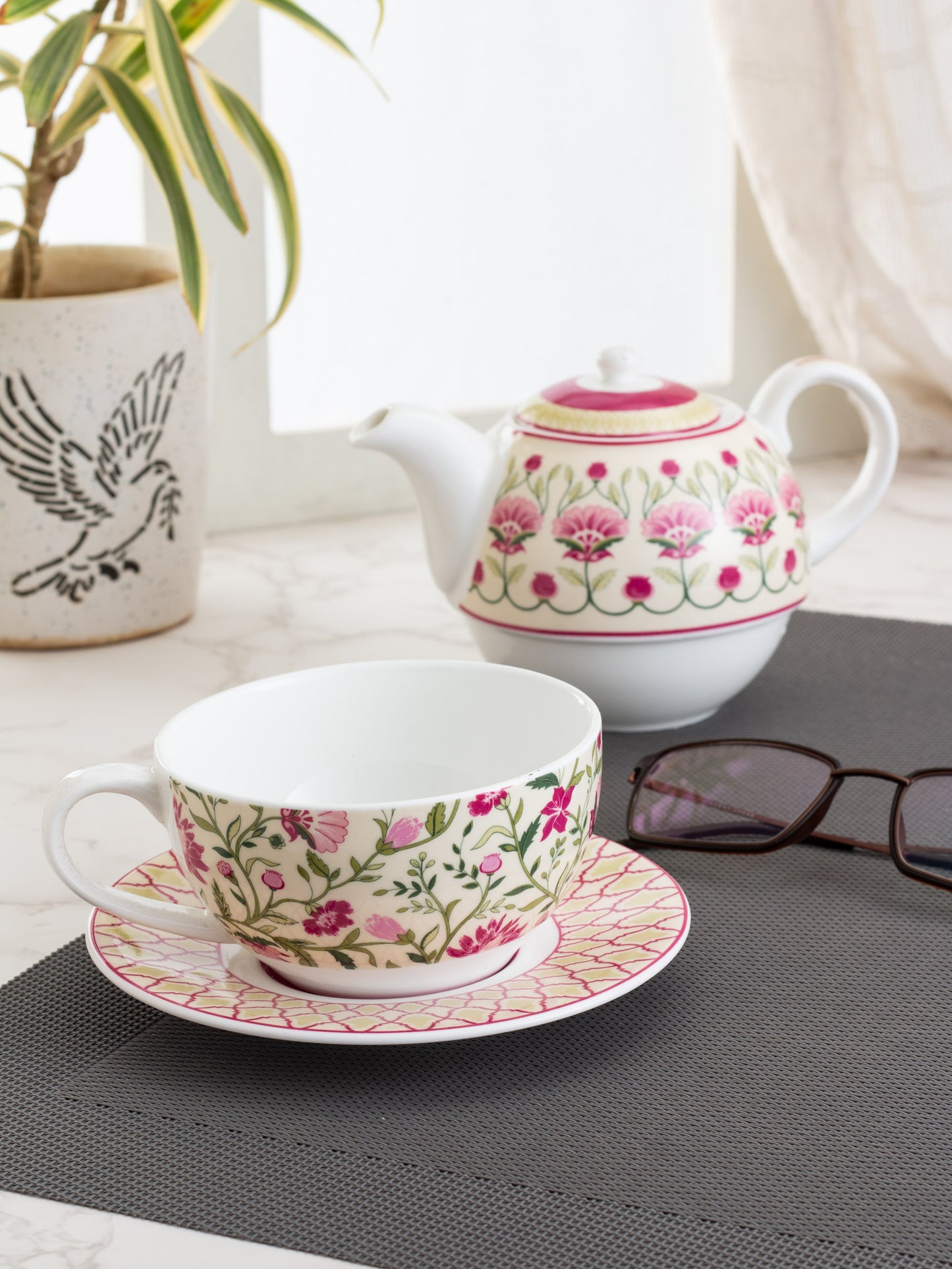 India Circus Rose Mallow Tea for One Set of 3 (1 Teapot, 1 Cup and 1 Saucer)