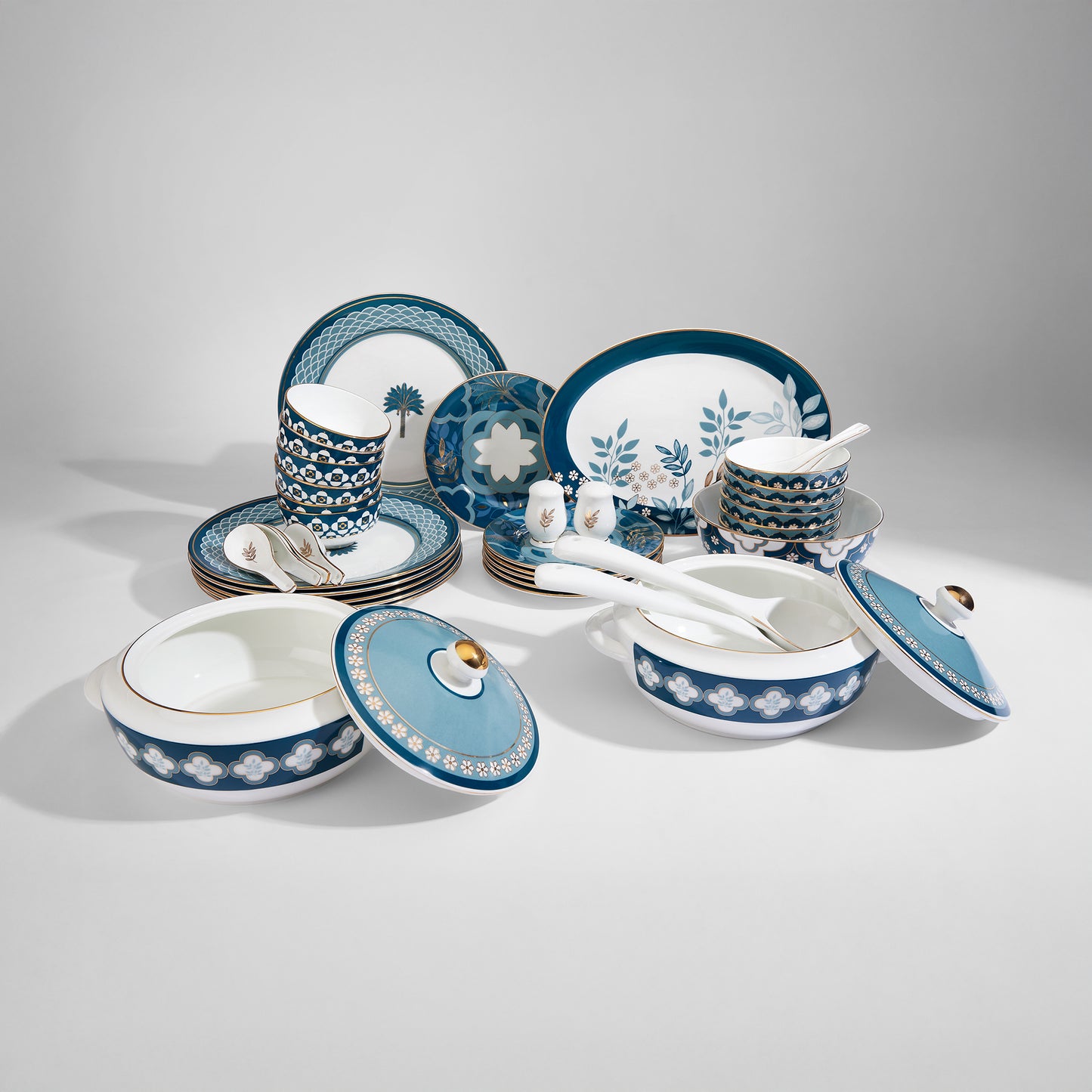 India Circus Oceanic Opulence Georgian Dinner Set - 40 Pieces