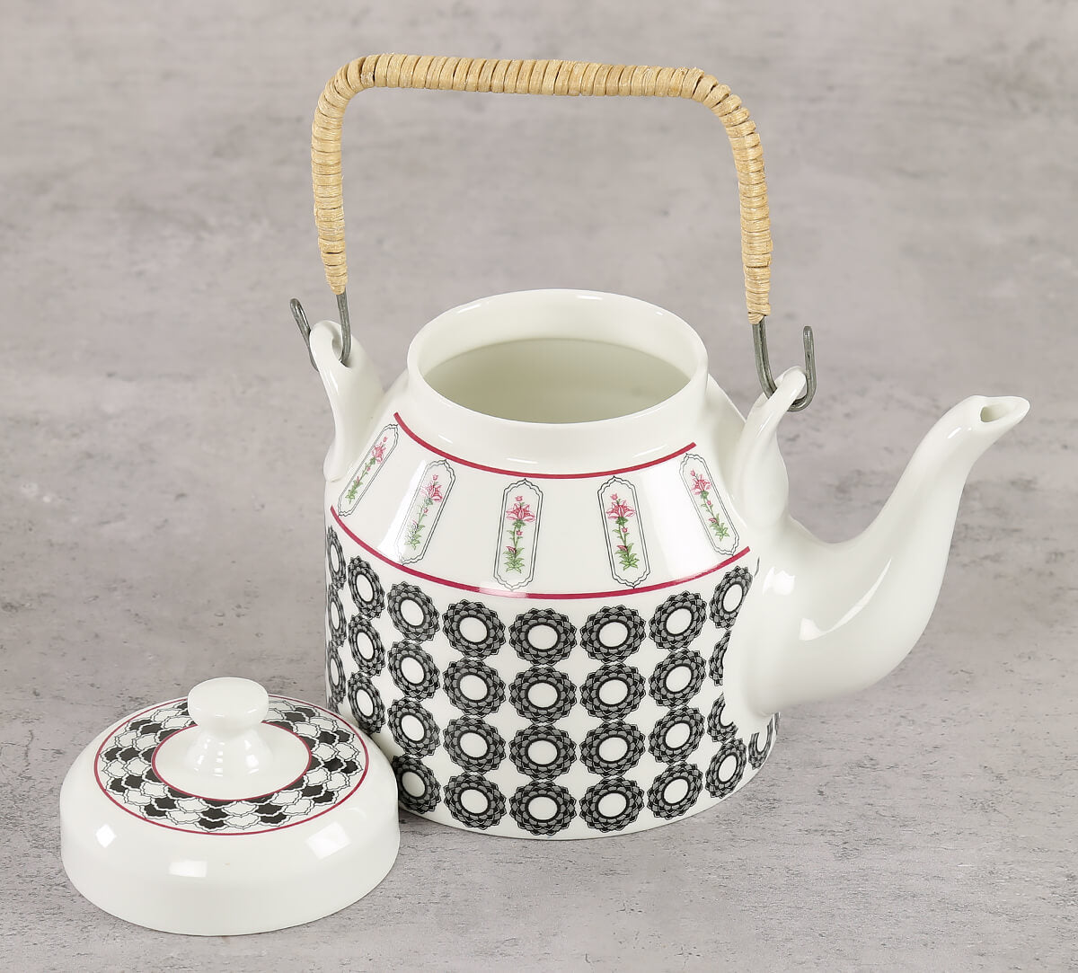India Circus Black Garden Desi Kettle 1Pc