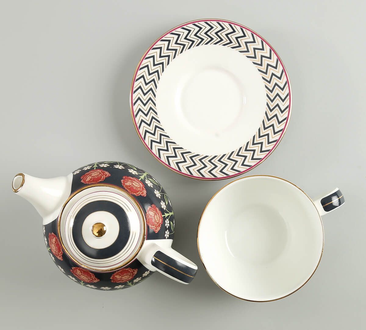 India Circus Gruidae's Trance Tea for One