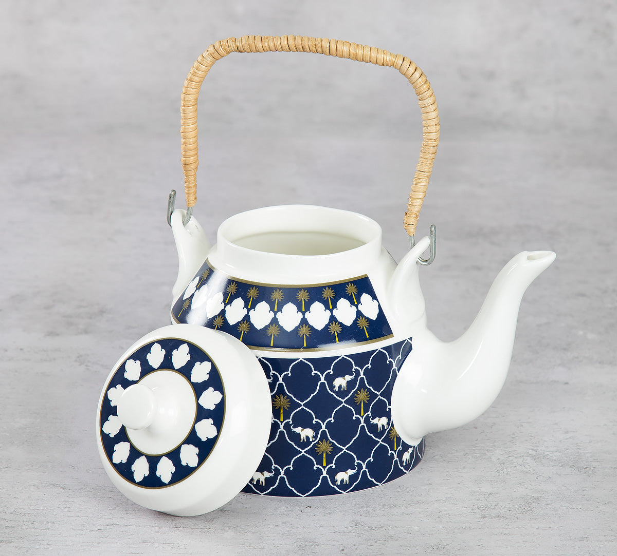 India Circus Ivory Parade Fantasy Desi Kettle 1Pc