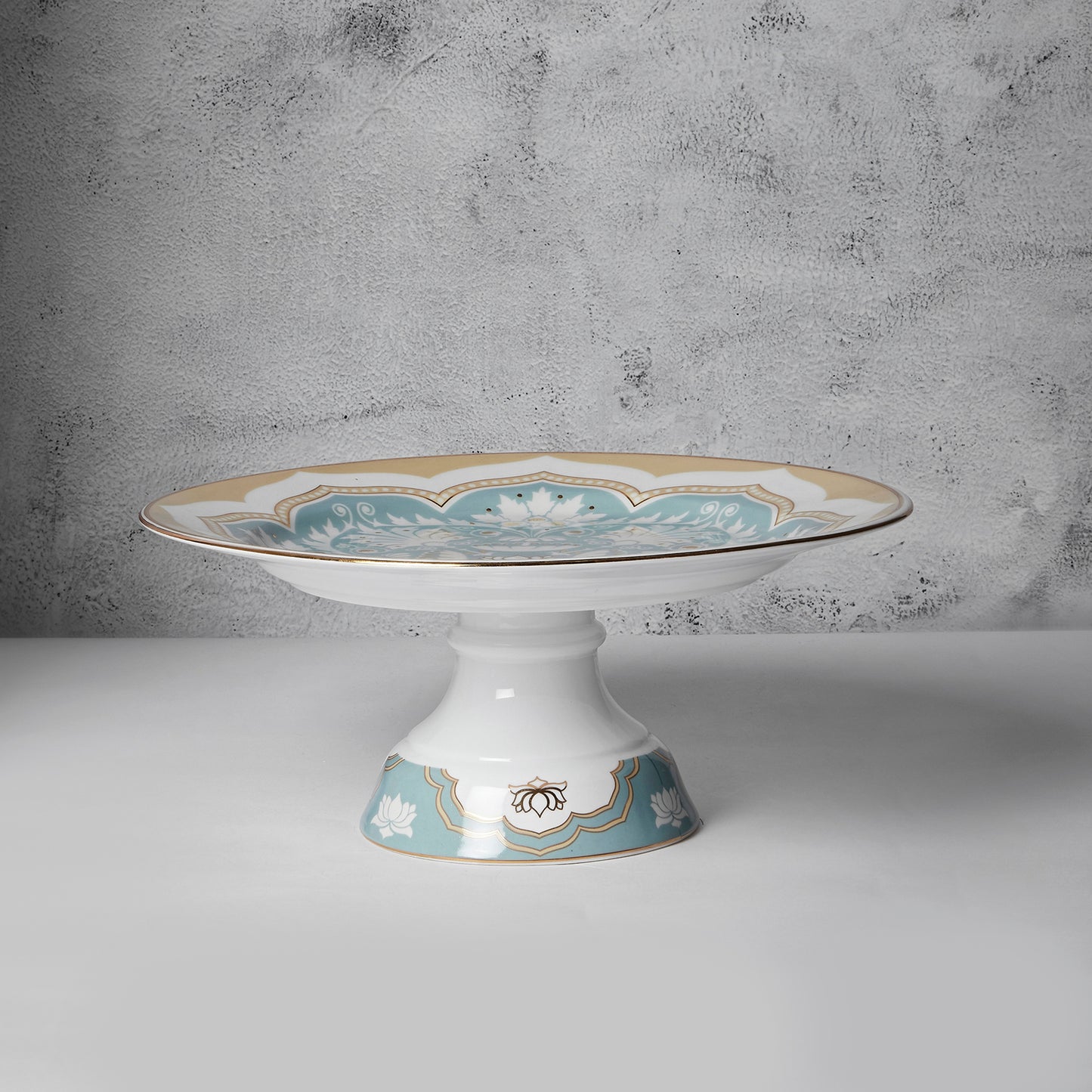 India Circus Regal Romance Cake Stand, 1 piece