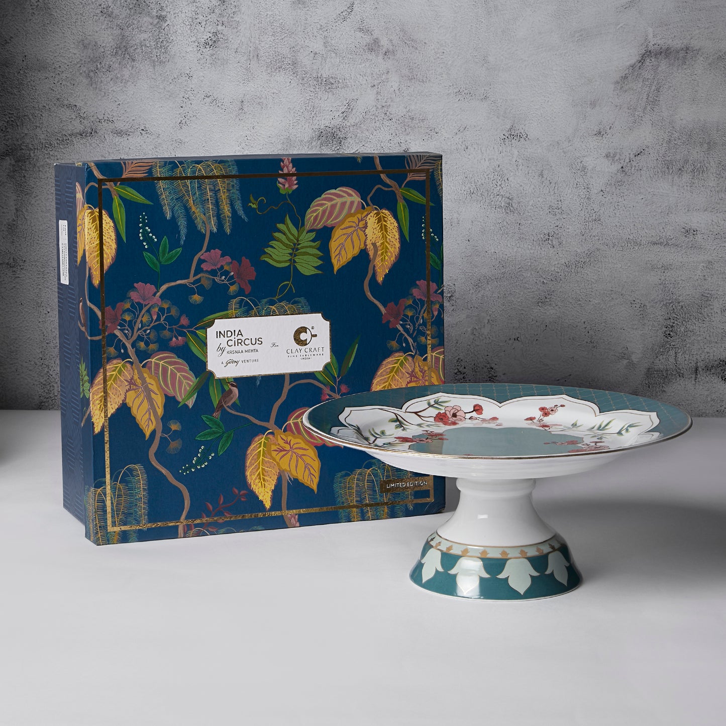 India Circus Grandeur Green Cake Stand, 1 piece