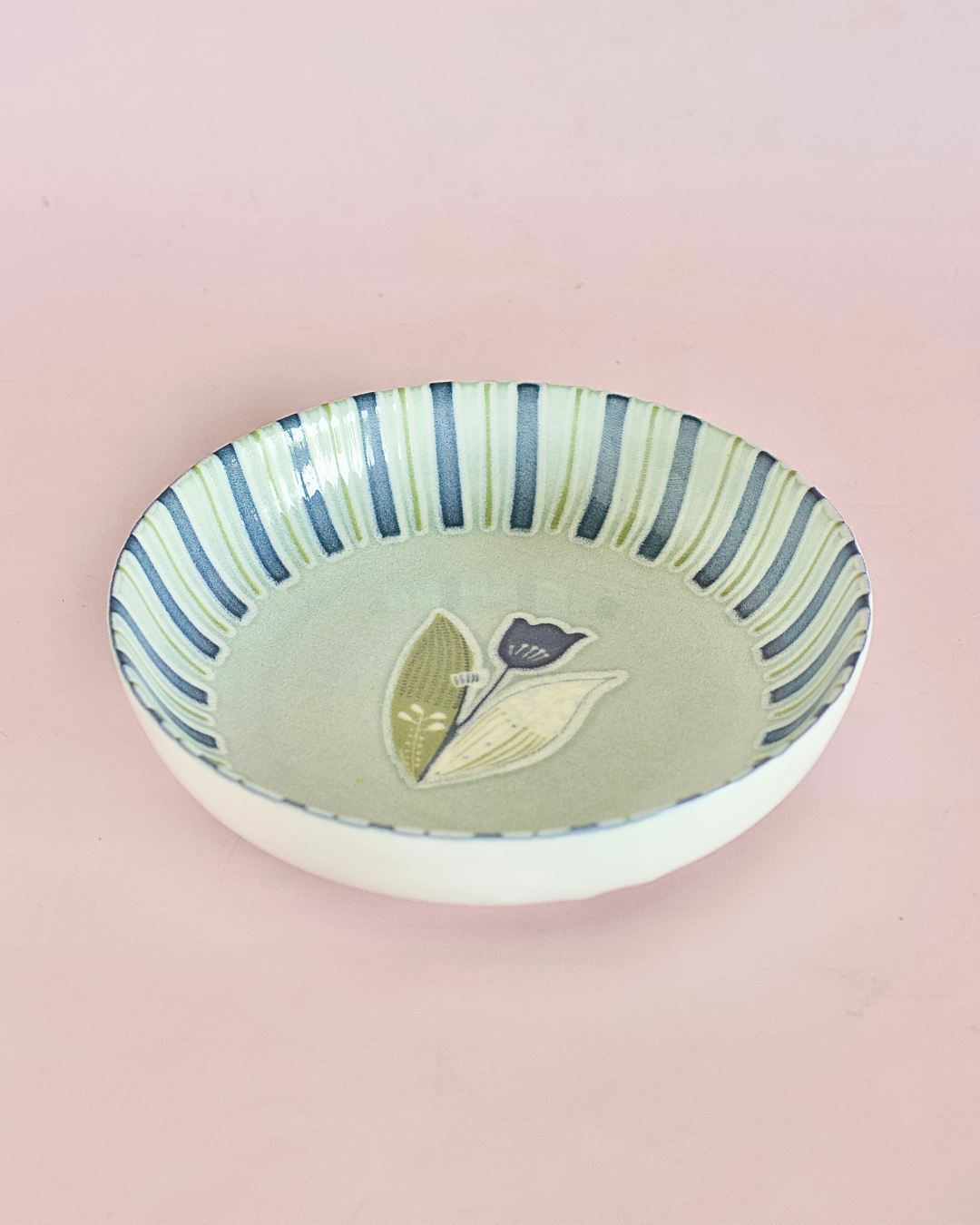 Magique By The Wishing Chair X Clay Craft, Tulip Garden Textures Muse Salad Bowl 19 Cm With Dip  Set