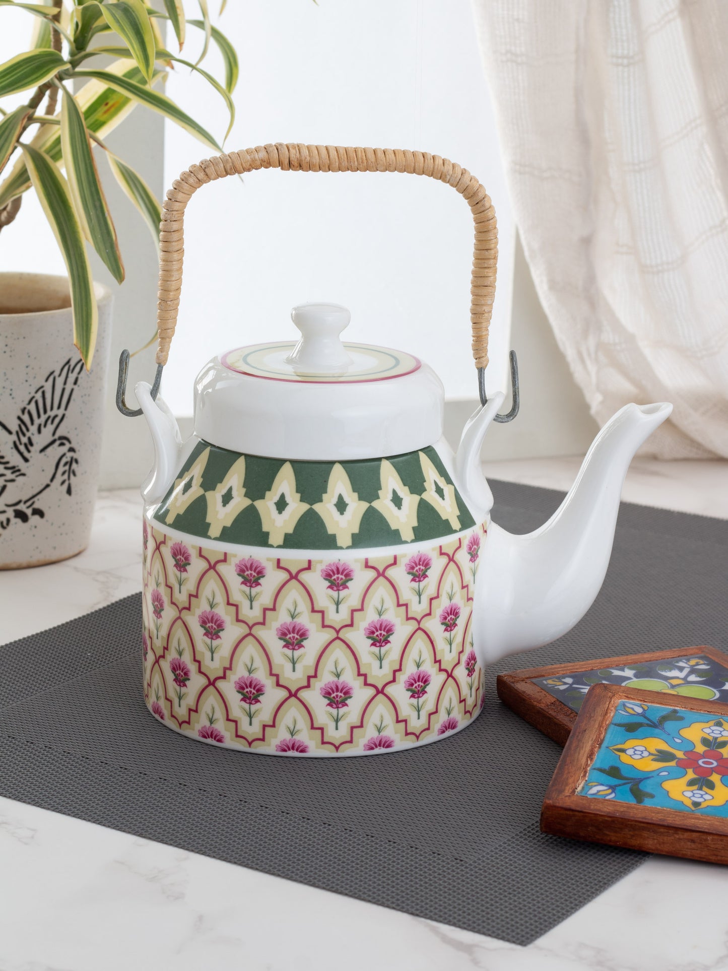 India Circus Rose Mallow Moscheutos Desi Kettle 1Pc