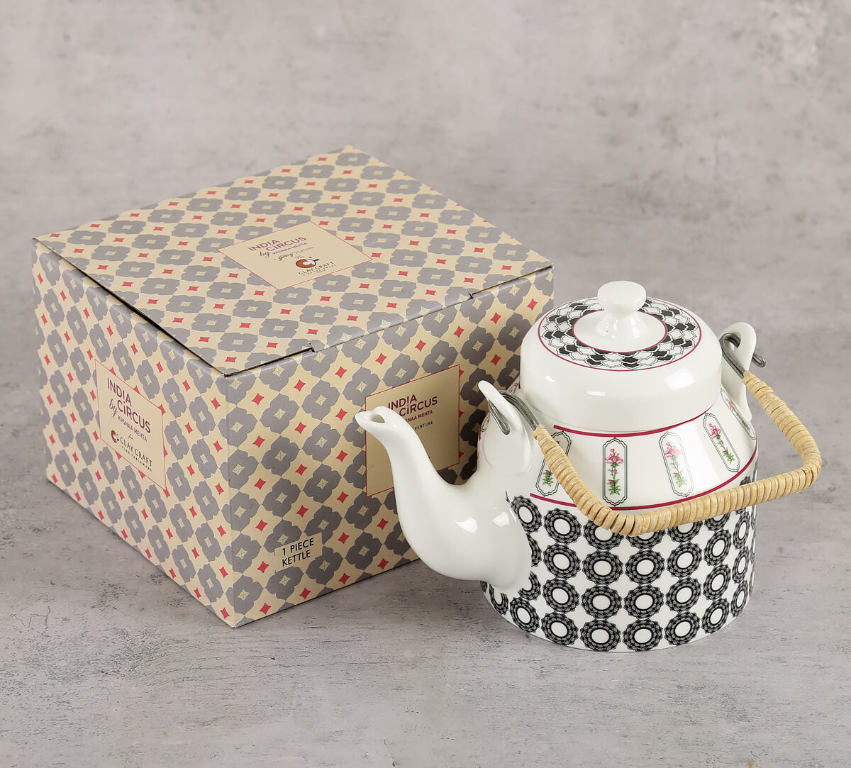 India Circus Black Garden Desi Kettle 1Pc
