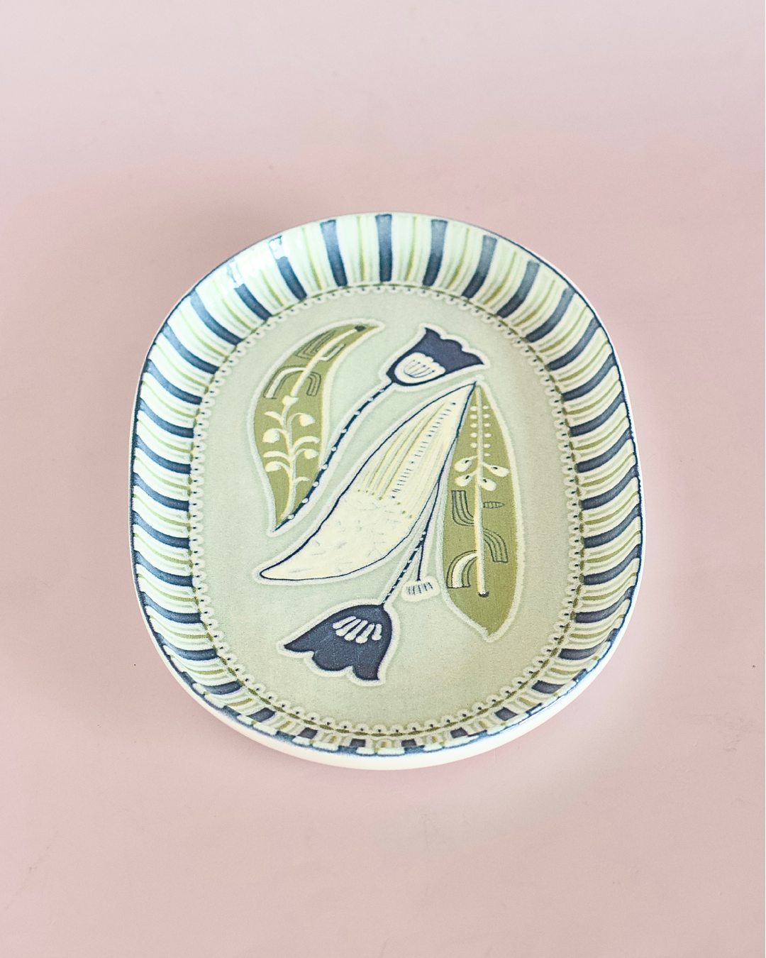 Magique By The Wishing Chair X Clay Craft, Tulip Garden Textures Charlie 26Cm Platter & Bowl Set