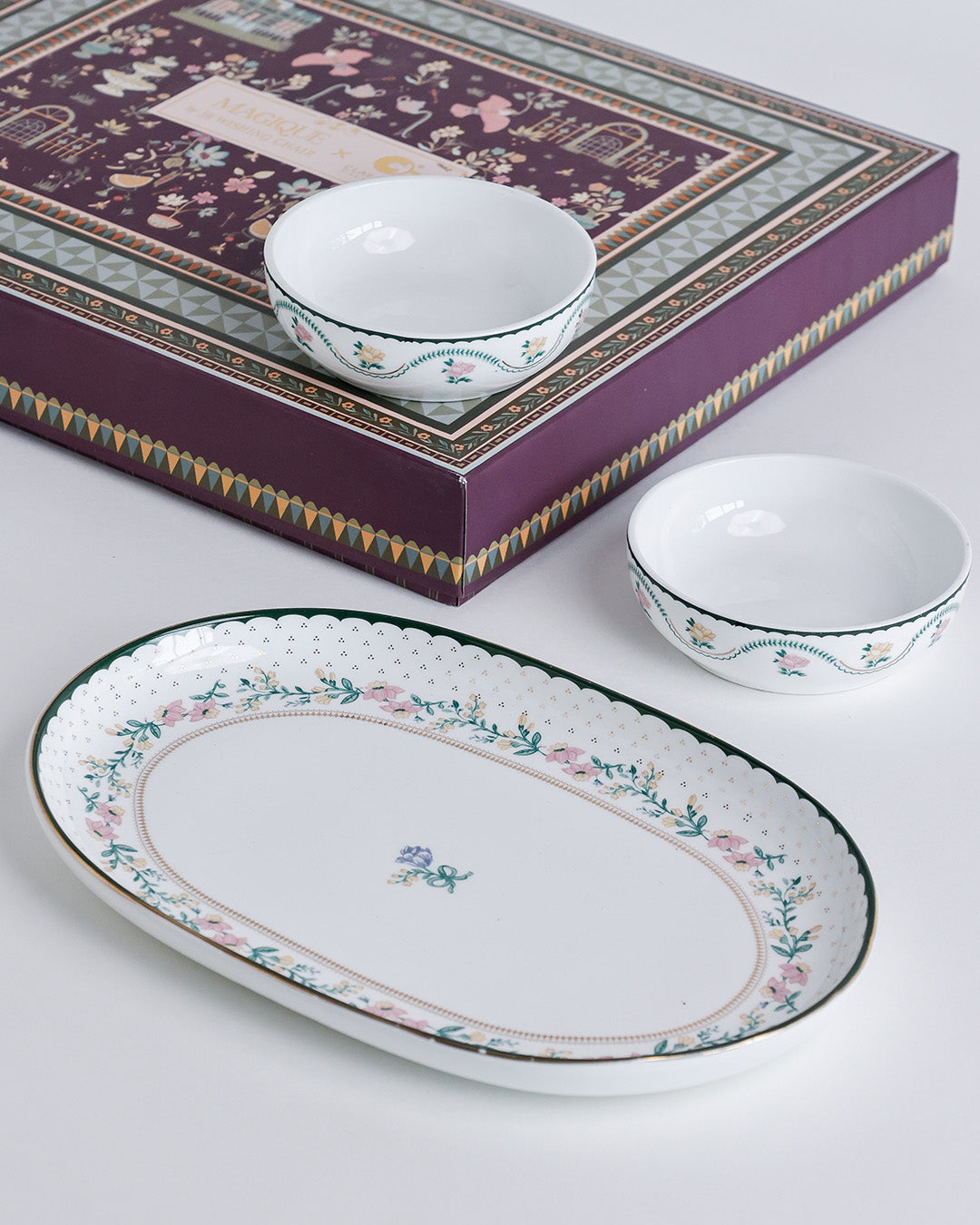 Magique by The Wishing Chair x Clay Craft, Emerald Ribbon Charlie Platter Medium with Munch Bowl Set of 3
