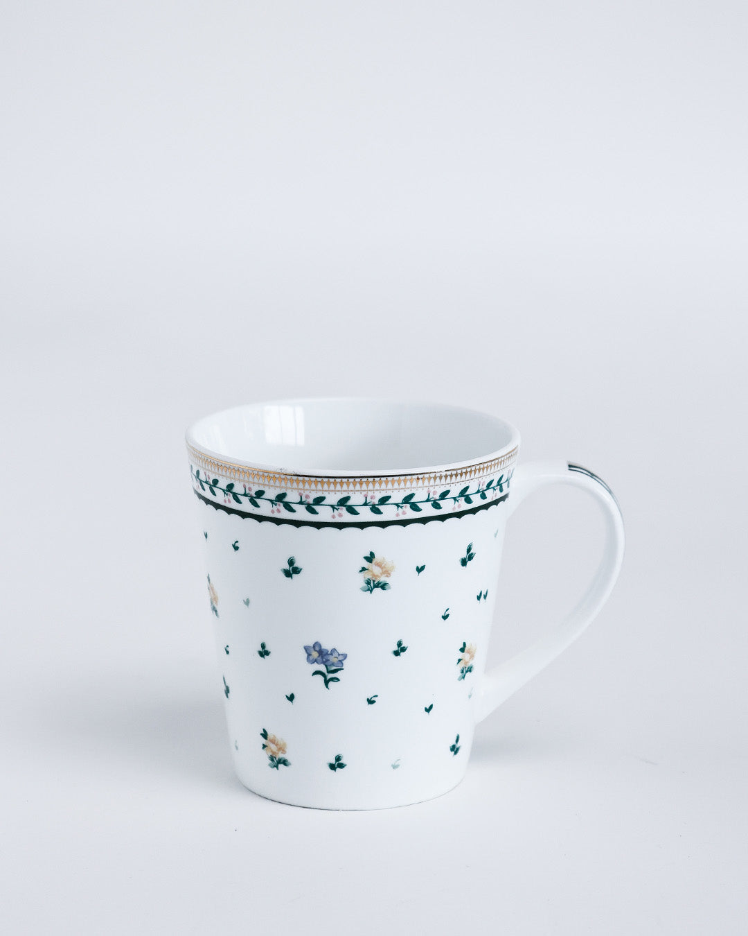 Magique by The Wishing Chair x Clay Craft, Emerald Ribbon Tawa Platter with Zing Medium mug Set