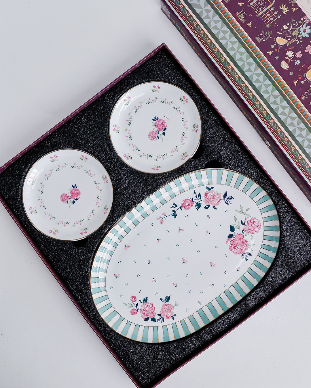 Magique by The Wishing Chair x Clay Craft, Portrait of a Rose 1 Big Charlie Platter with 4 Dessert  Mini Plates
