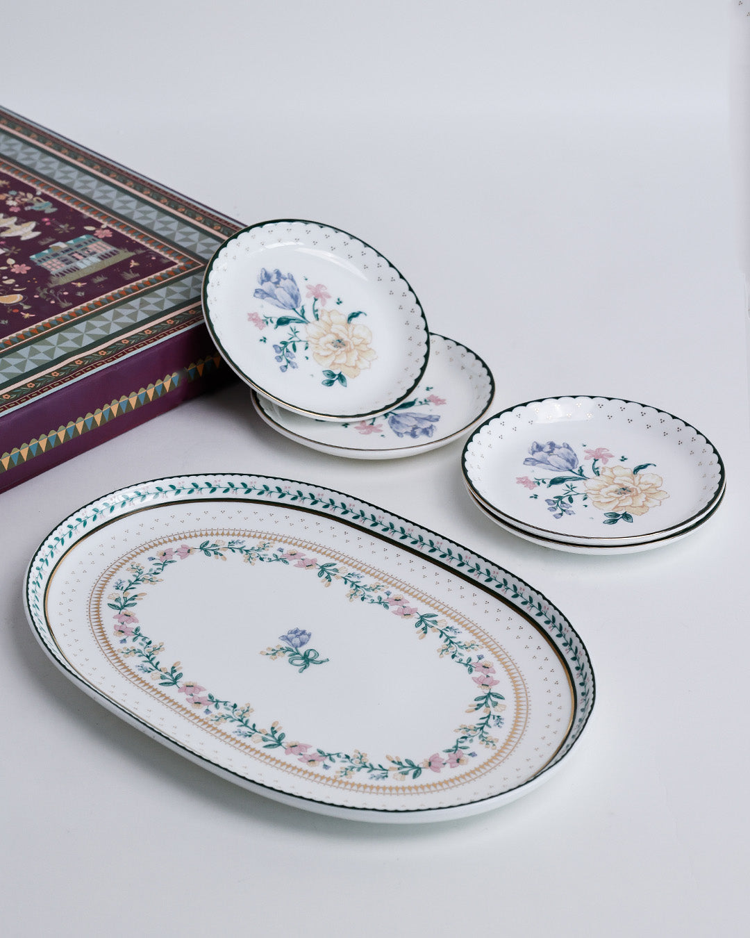 Magique by The Wishing Chair x Clay Craft, Emerald Ribbon 1 Big Charlie Platter with 4 Dessert  Mini Plates