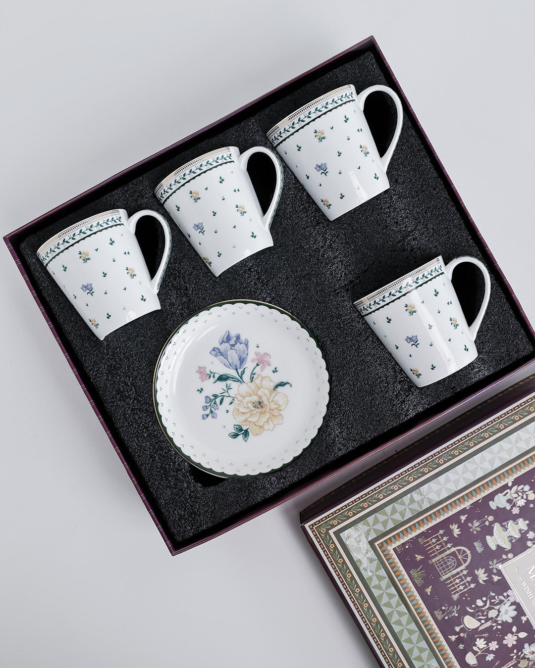 Magique by The Wishing Chair x Clay Craft, Emerald Ribbon Zing Coffee Mug with Dessert Plates Set of 8 Pcs (4 Mugs + 4 Plate)