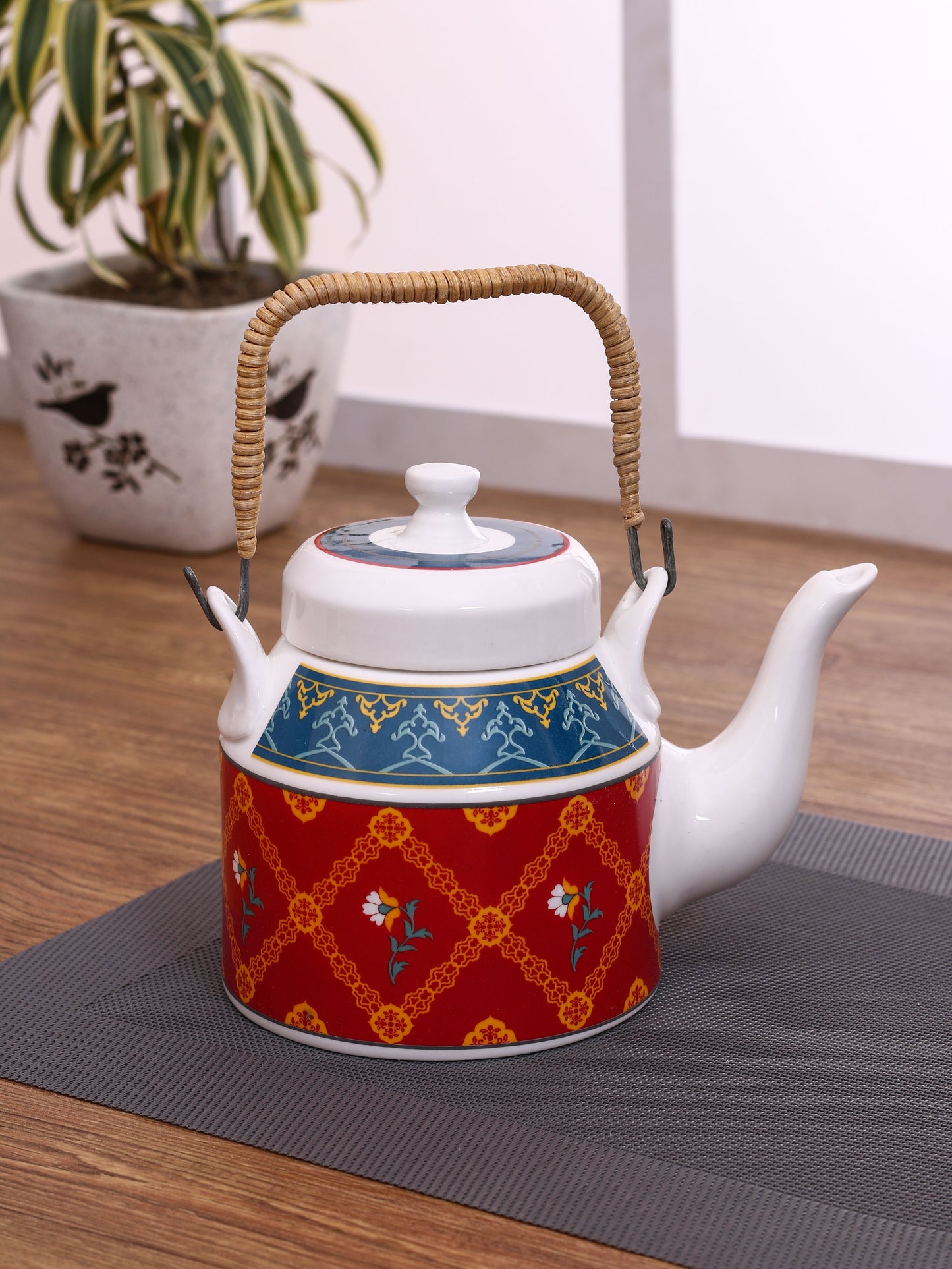 India Circus Swirling Safari Desi Kettle 1Pc